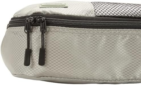 Amazon Basics Lightweight Packing Cubes for Travel, Packing Organizers, 4-Piece Set With Double Zipper Pulls and Mesh Top Panel, 100% Durable Polyester - Image 4